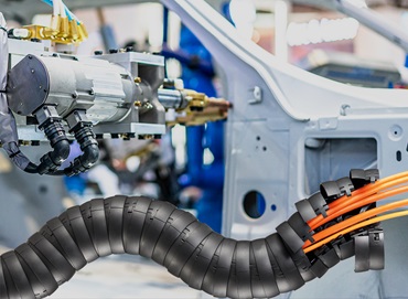 triflex e-chain สำหรับหุ่นยนต์ในการผลิตยานยนต์