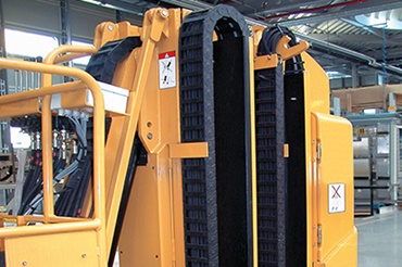 Grove Manlift กับ e-chain® ในพื้นที่ขนาดเล็กมากเป็นพิเศษ