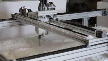 CNC machine สำหรับกัด/ตัดชิ้นส่วน polystyrene